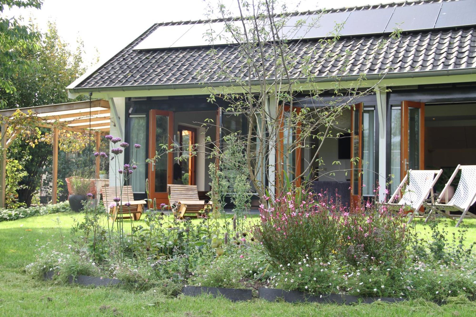 Вилла Familiehuis De Betuwe Met Prive Kunstgras Tennisbaan En Sauna Erichem Экстерьер фото