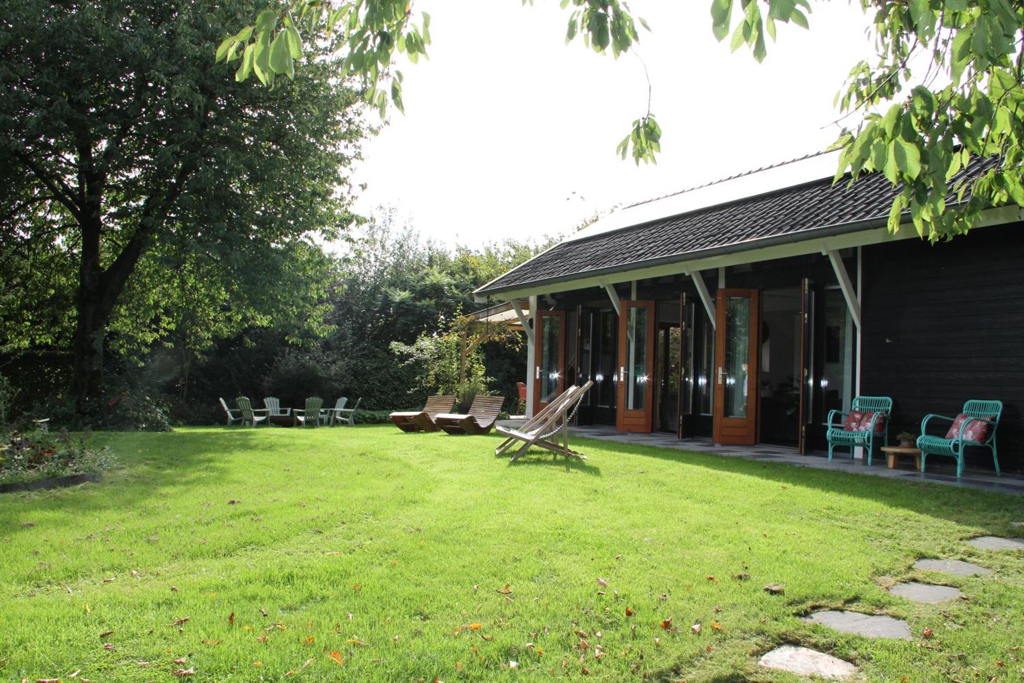 Вилла Familiehuis De Betuwe Met Prive Kunstgras Tennisbaan En Sauna Erichem Экстерьер фото